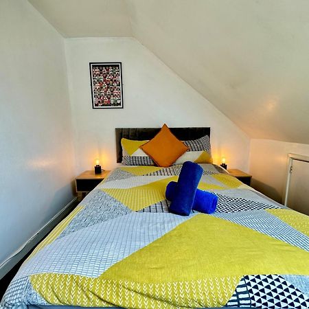 Space For Groups, 10 Mins From Queen St! Cardiff Exterior photo