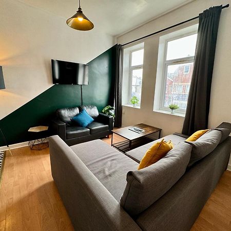 Space For Groups, 10 Mins From Queen St! Cardiff Exterior photo