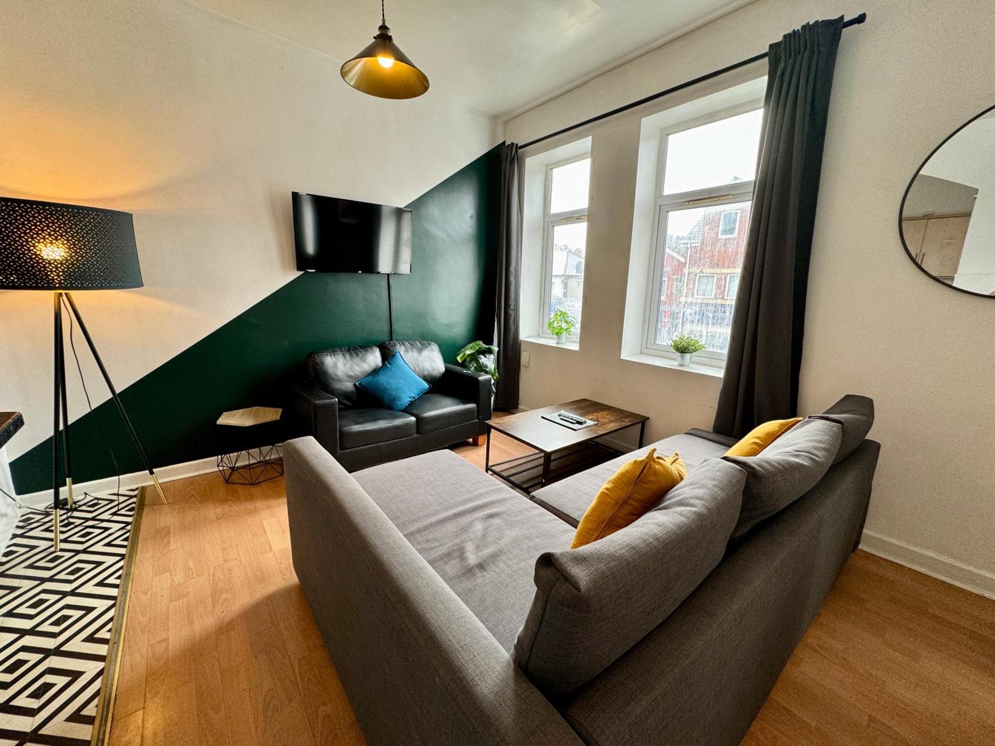 Space For Groups, 10 Mins From Queen St! Cardiff Exterior photo