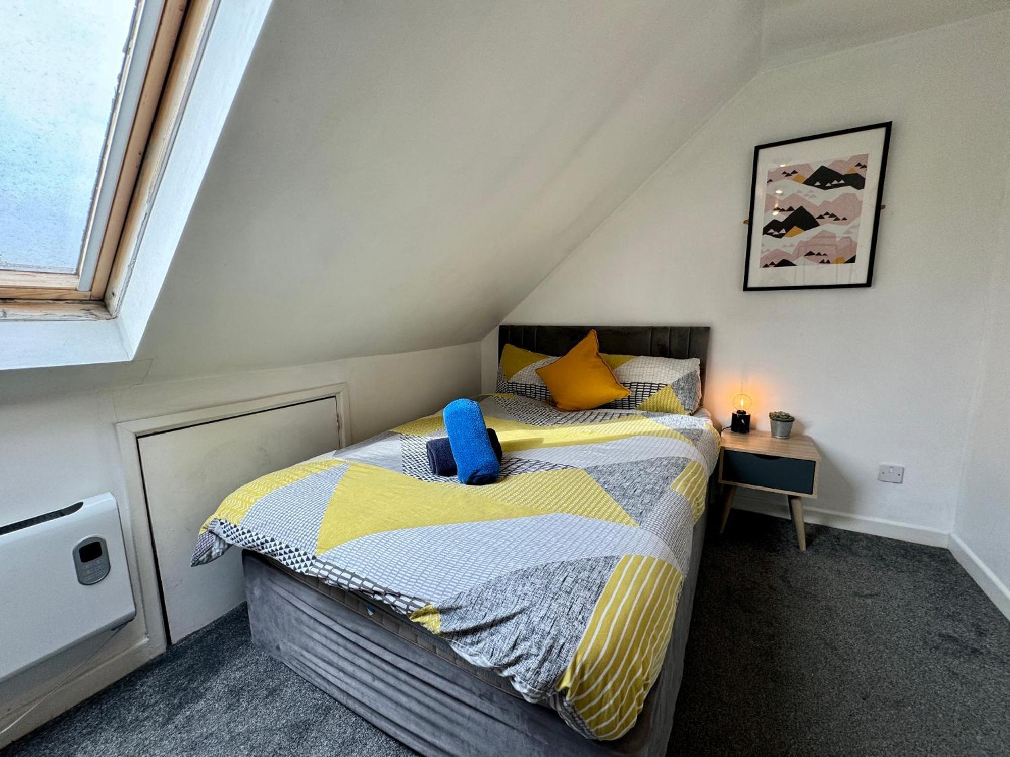 Space For Groups, 10 Mins From Queen St! Cardiff Exterior photo