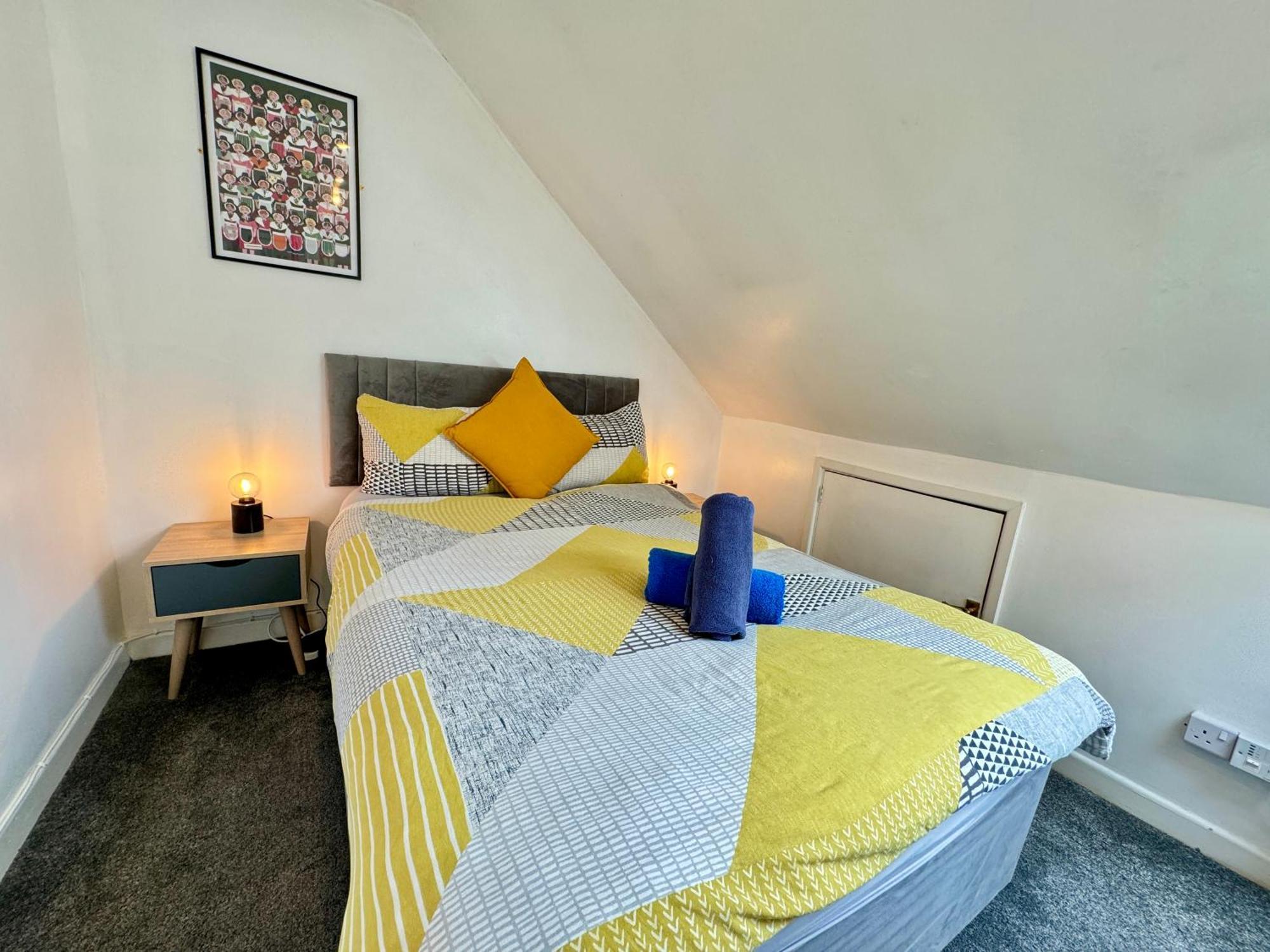 Space For Groups, 10 Mins From Queen St! Cardiff Exterior photo